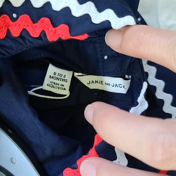 NWT 0-3 mo adorable janie and jack outfit - Picture 7 of 7